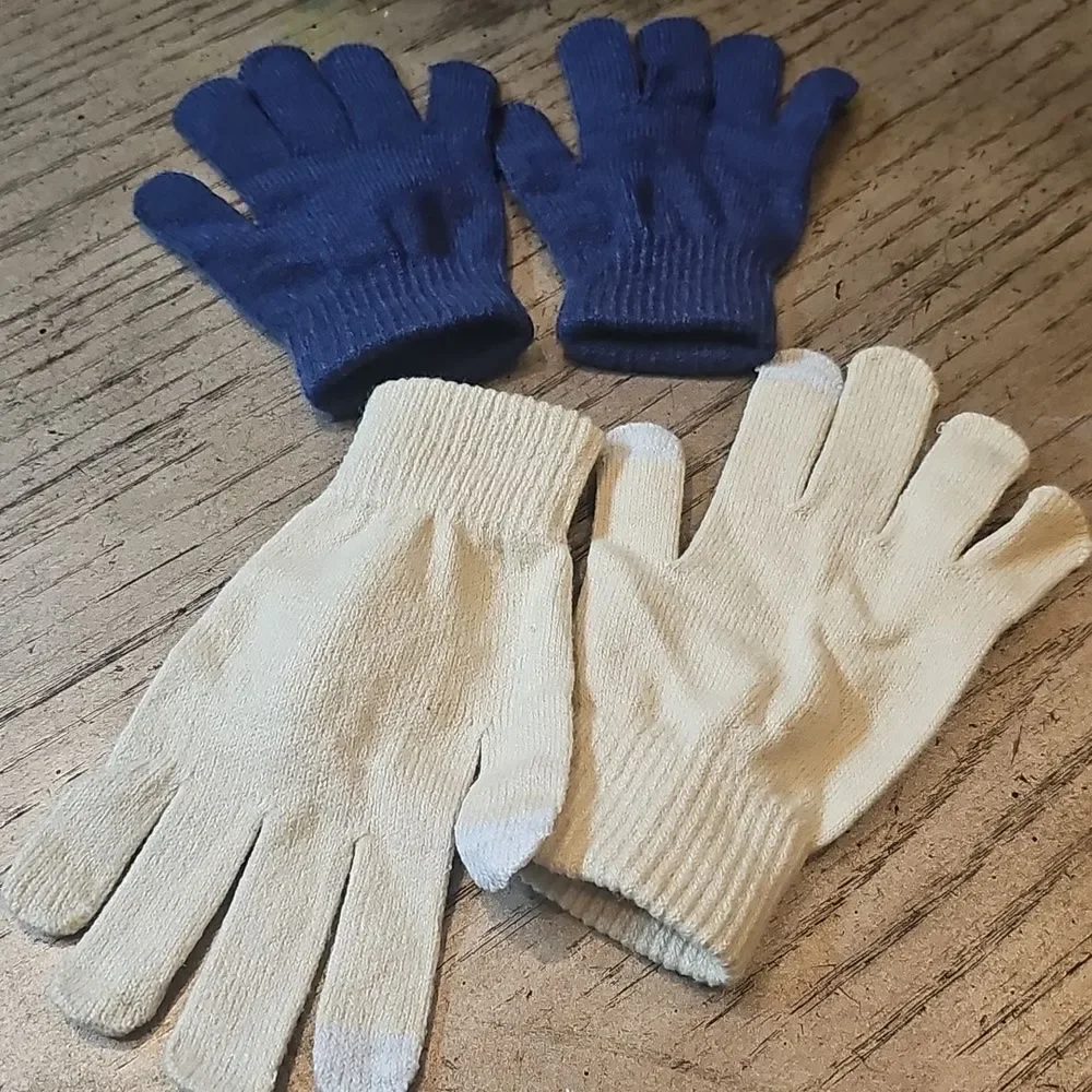 Blue and Beige Knit Gloves Set NWOT